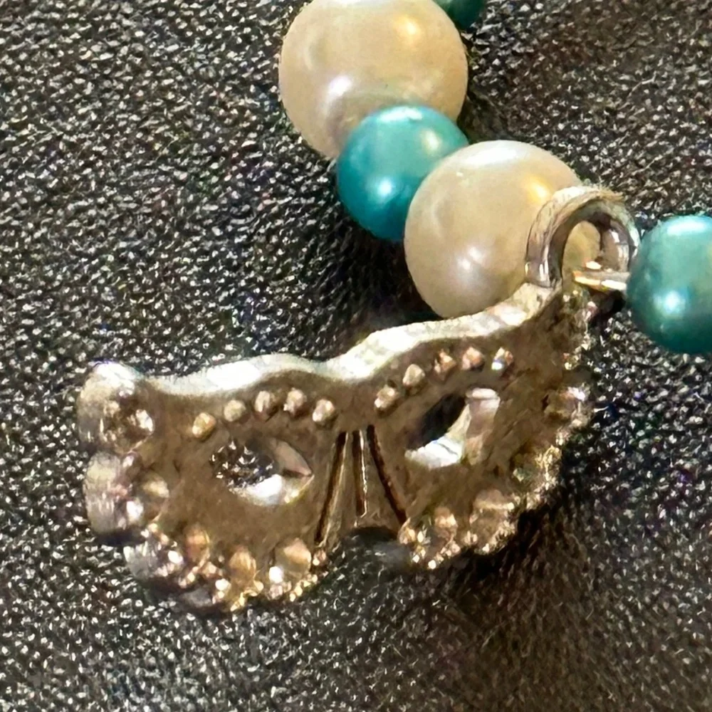 Wine glass tag stainless steel hoop turquoise/white beads Masquerade mask